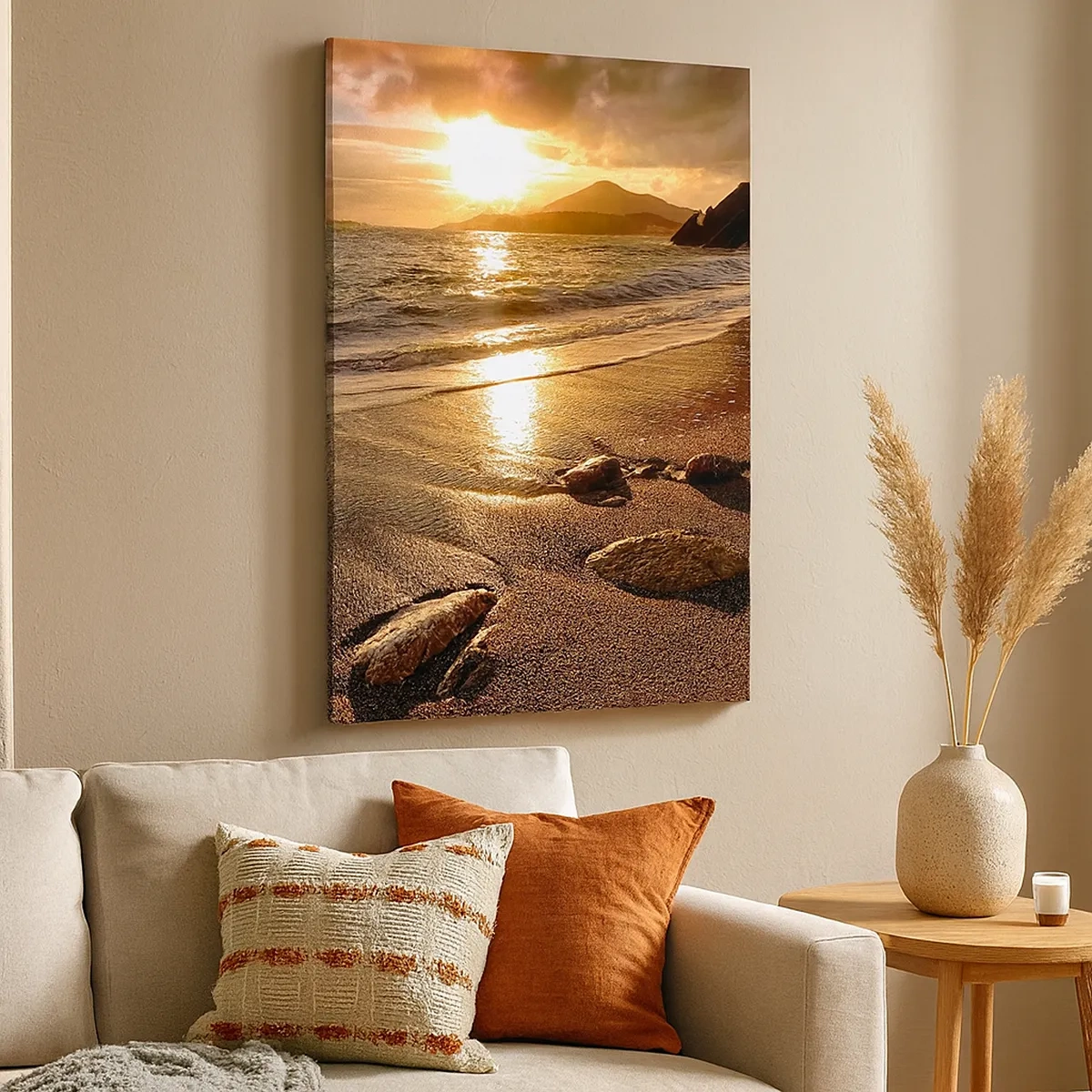 Impression sur toile - Image sur toile - Plage au coucher du soleil avec des pierres sur le rivage - 50x70cm - Suivez le soleil sur les collines - Décoration murale moderne pour le salon et la chambre ARTTOR