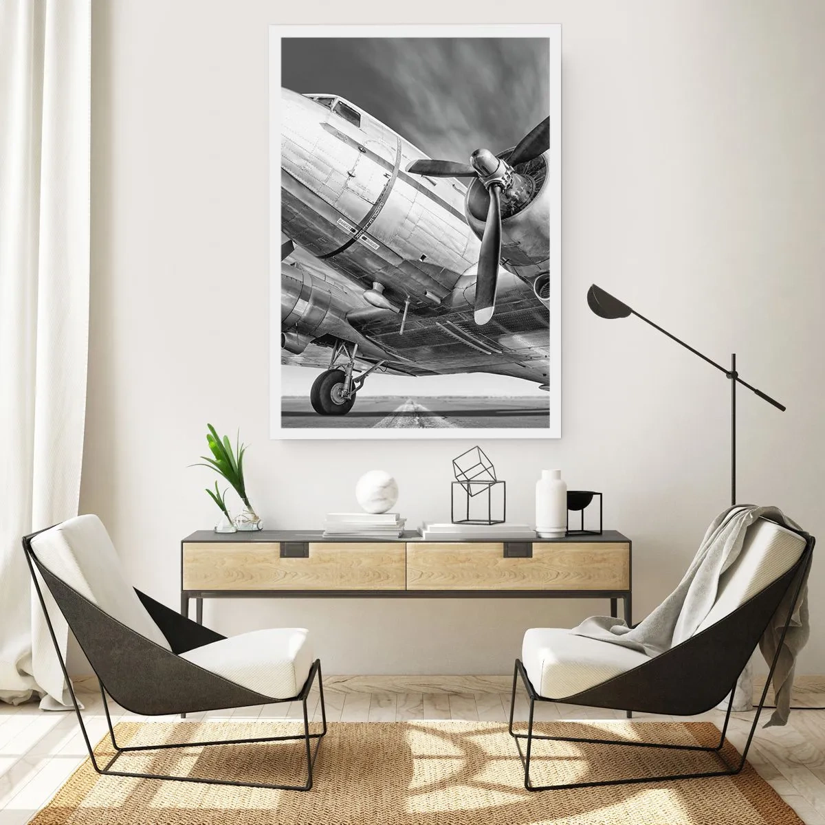 Affiche - Poster - Gros plan en noir et blanc d'un avion classique. - 50x70cm - Toujours prêt à voler - Décoration murale moderne pour le salon et la chambre ARTTOR
