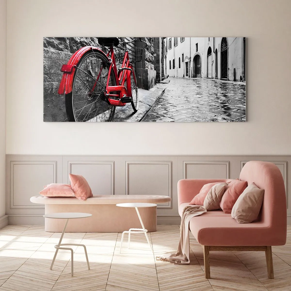 Impression sur verre - Image sur verre - Vélo rouge dans une rue en noir et blanc - 140x50cm - La vraie beauté ne vieillit pas - Décoration murale moderne pour le salon et la chambre ARTTOR