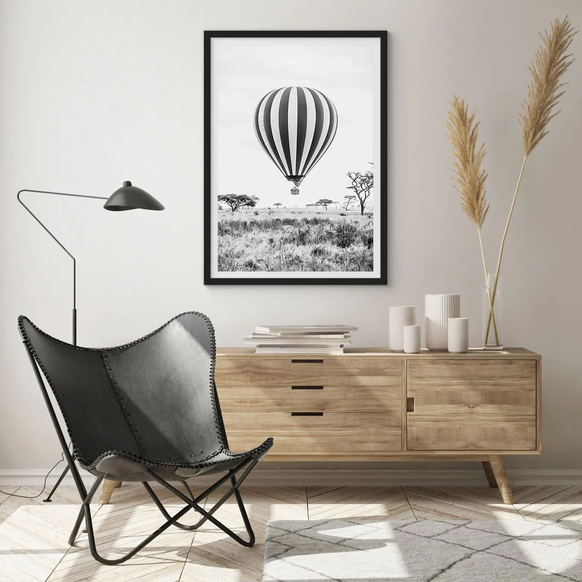 Affiche dans un cadre noir - Poster - Au dessus de la savane - 61x91 cm