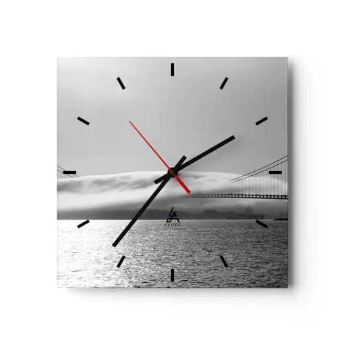 Horloge murale - Pendule murale - Un pont sur l'eau enveloppé de brouillard dans une photo en noir et blanc - 30x30cm - Naviguez à travers les Portes des Étoiles - Décoration murale moderne pour le salon et la chambre ARTTOR