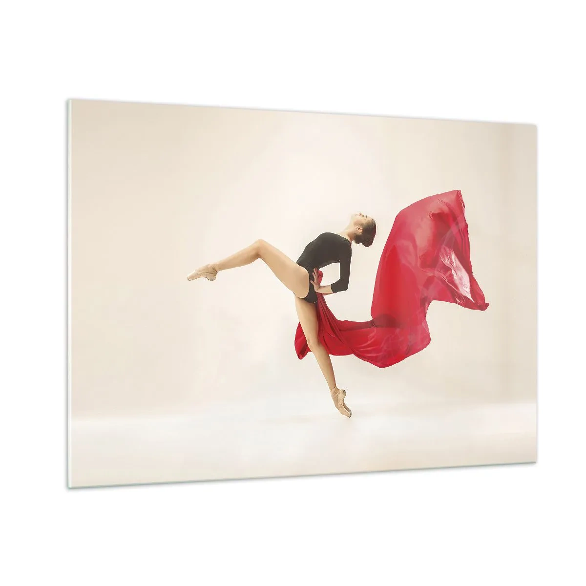Impression sur verre - Image sur verre - Une danseuse dans un saut dynamique avec du tissu rouge - 100x70cm - Rouge et noir - Décoration murale moderne pour le salon et la chambre ARTTOR