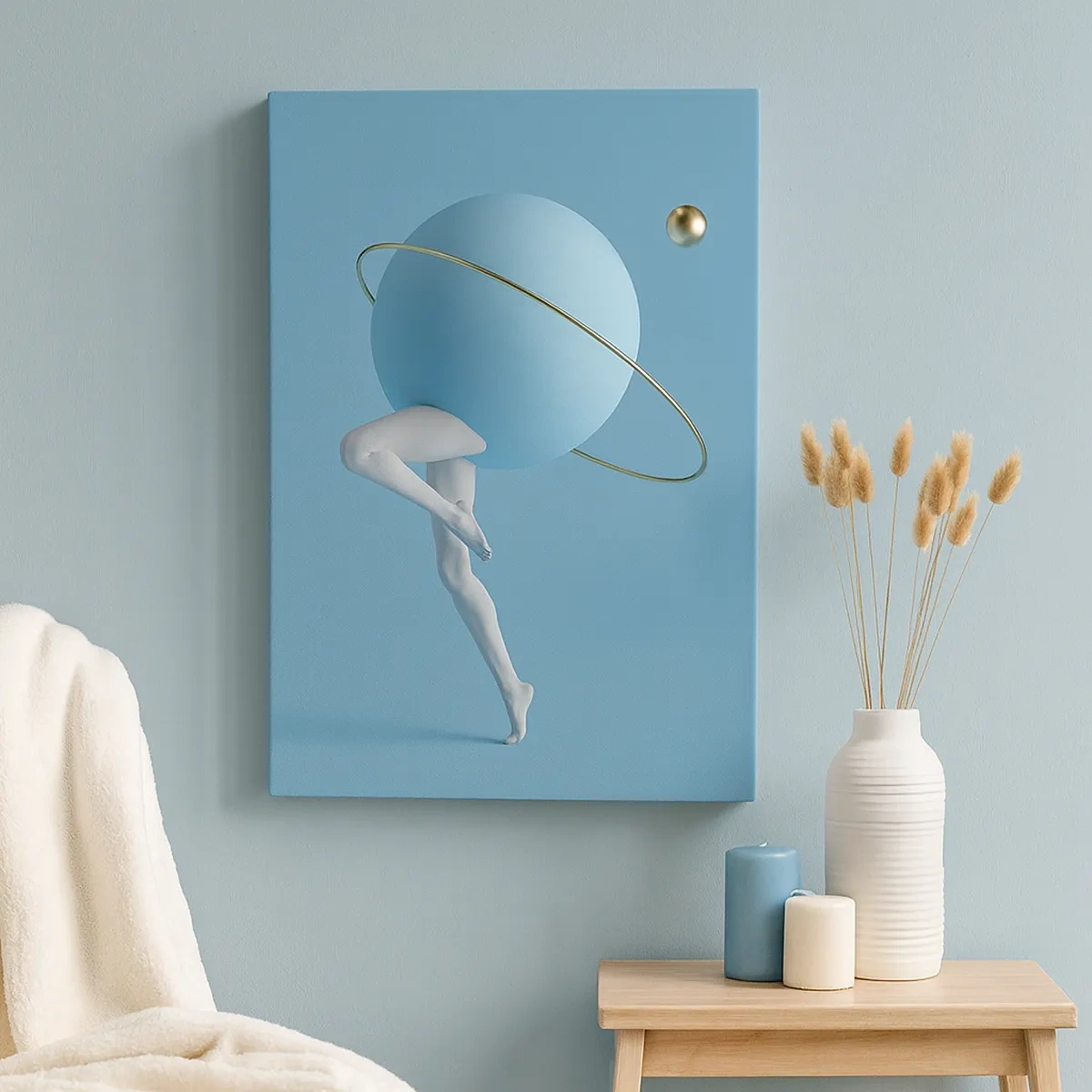 Impression sur toile - Image sur toile - Une sphère bleue avec une orbite et des jambes humaines contre le ciel - 50x70cm - Et les planètes deviennent folles - Décoration murale moderne pour le salon et la chambre ARTTOR