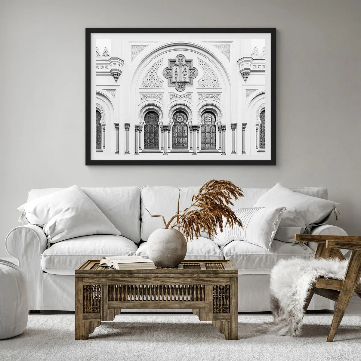 Affiche dans un cadre noir - Poster - Détails architecturaux de la façade dans un style monochrome - 100x70cm - À la frontière des cultures - Décoration murale moderne pour le salon et la chambre ARTTOR