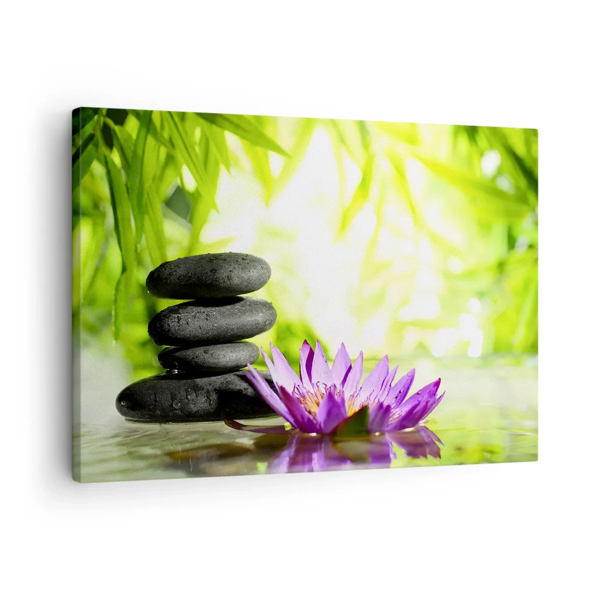 Impression sur toile - Image sur toile - Une pile de pierres zen et une fleur de lotus sur un fond de feuilles de bambou. - 70x50cm - Dans un buisson de bambou - Décoration murale moderne pour le salon et la chambre ARTTOR