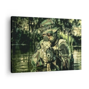Impression sur toile - Image sur toile - Un soldat en tenue de camouflage vise à travers l'eau. - 70x50cm - Le meilleur des meilleurs - Décoration murale moderne pour le salon et la chambre ARTTOR