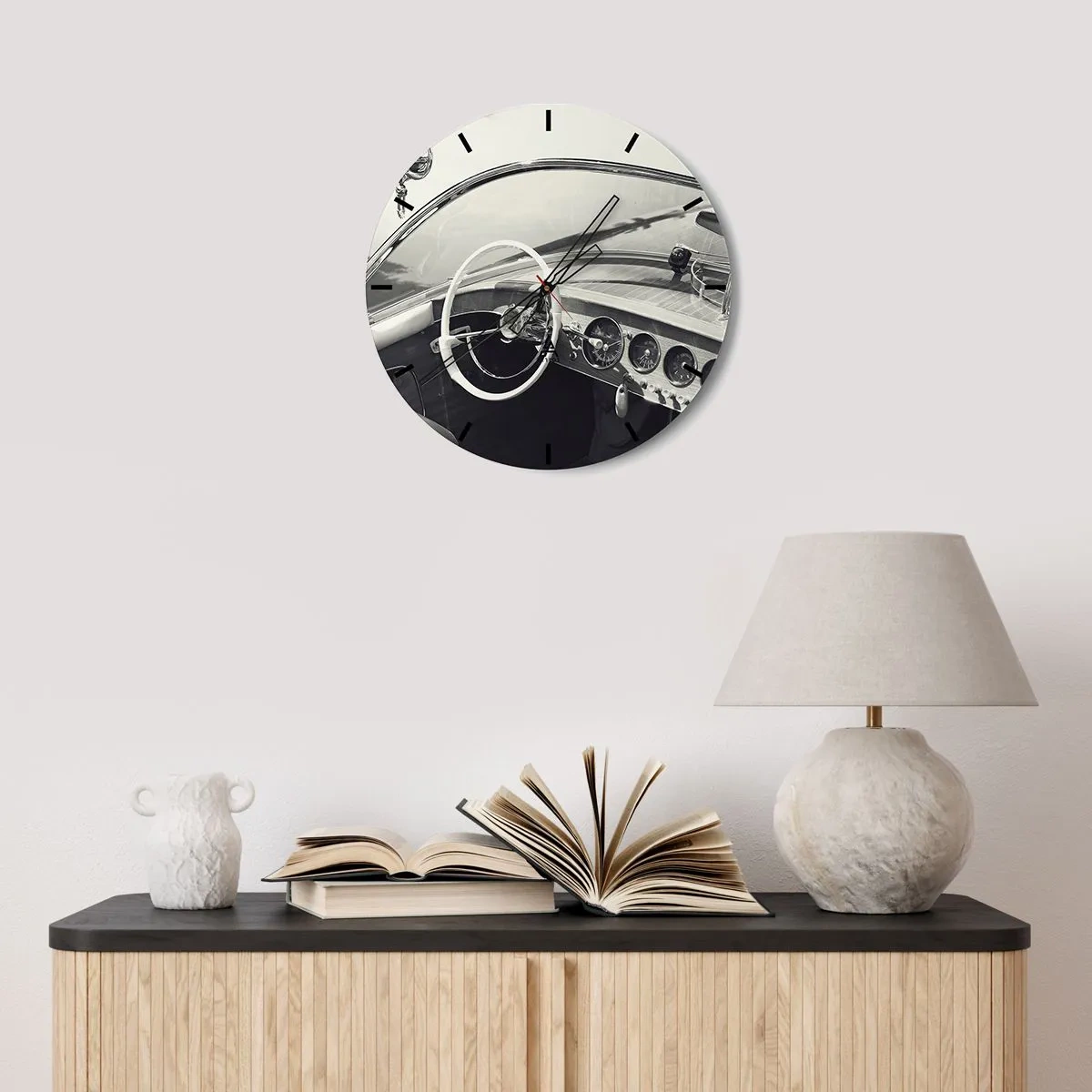 Horloge murale - Pendule murale - Intérieur d'une voiture classique avec volant et tableau de bord - 30x30cm - Temps pour riche - Décoration murale moderne pour le salon, la cuisine et la chambre ARTTOR