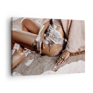 Impression sur toile - Image sur toile - Femme bohème sur la plage avec des bijoux - 70x50cm - Rejeté par la vague? - Décoration murale moderne pour le salon et la chambre ARTTOR