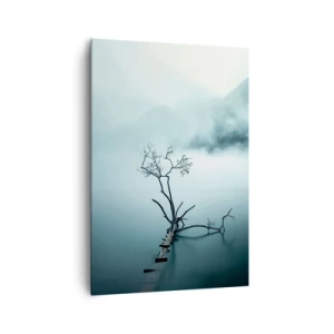 Impression sur toile - Image sur toile - Un arbre solitaire dans l'eau entouré de brouillard et de montagnes - 70x100cm - D'eau et de brouillard - Décoration murale moderne pour le salon et la chambre ARTTOR