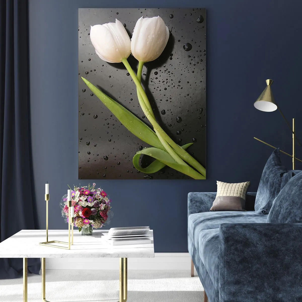 Impression sur verre - Image sur verre - Tulipes blanches sur fond noir avec des gouttes d'eau - 70x100cm - Tissage de printemps - Décoration murale moderne pour le salon et la chambre ARTTOR