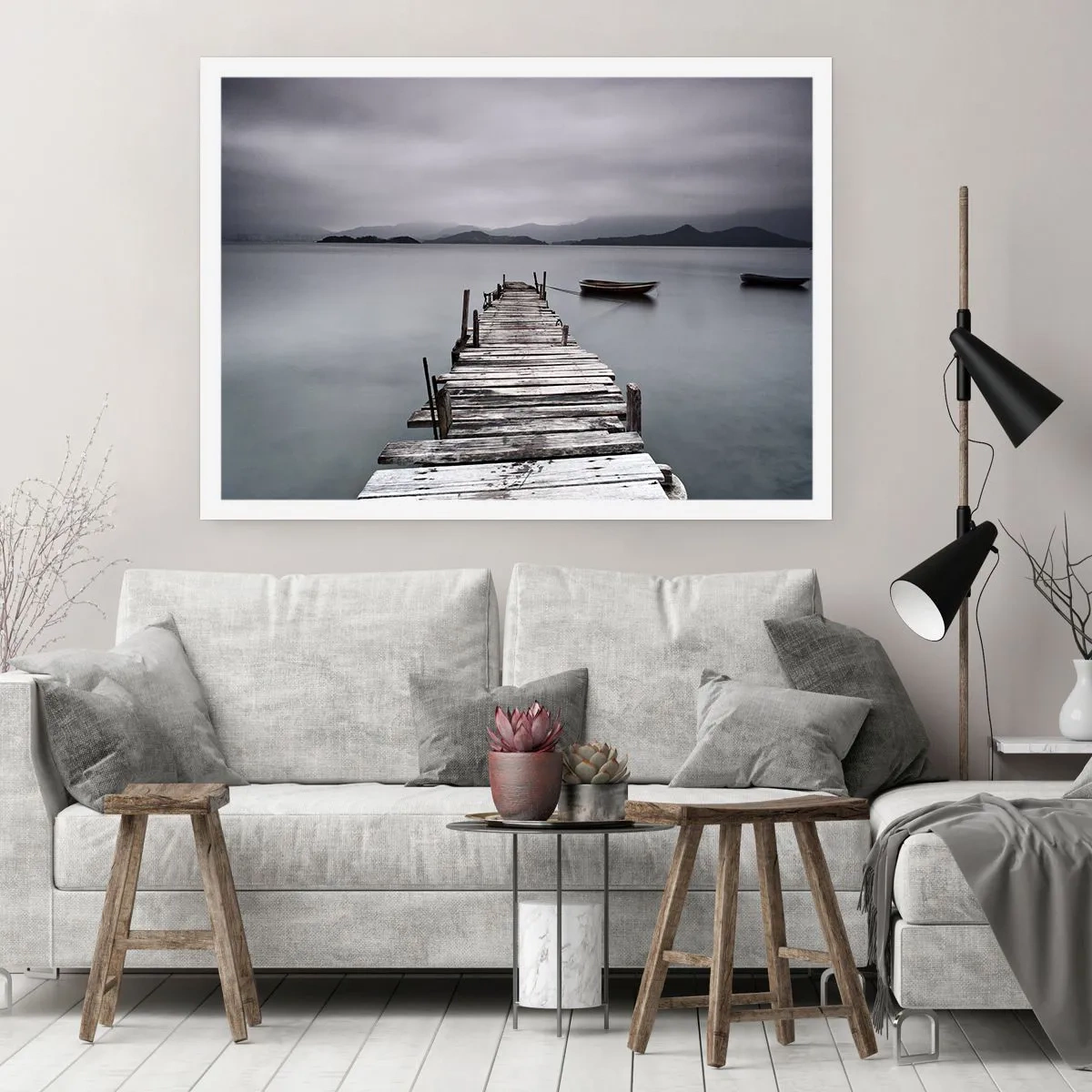 Affiche - Poster - Un pont en bois menant à la surface calme du lac - 100x70cm - Tu peux partir demain - Décoration murale moderne pour le salon et la chambre ARTTOR