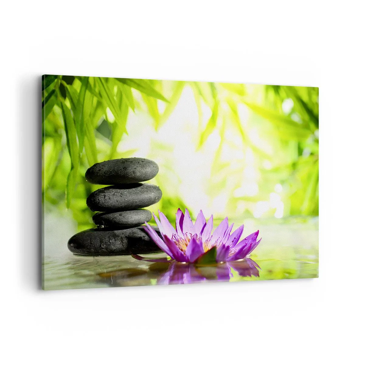 Impression sur toile - Image sur toile - Une pile de pierres zen et une fleur de lotus sur un fond de feuilles de bambou. - 120x80cm - Dans un buisson de bambou - Décoration murale moderne pour le salon et la chambre ARTTOR