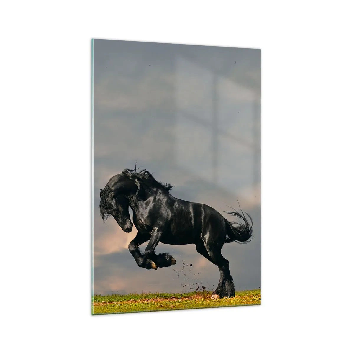 Impression sur verre - Image sur verre - Un cheval noir dans un saut dynamique contre le ciel - 70x100cm - Beau et libre - Décoration murale moderne pour le salon et la chambre ARTTOR