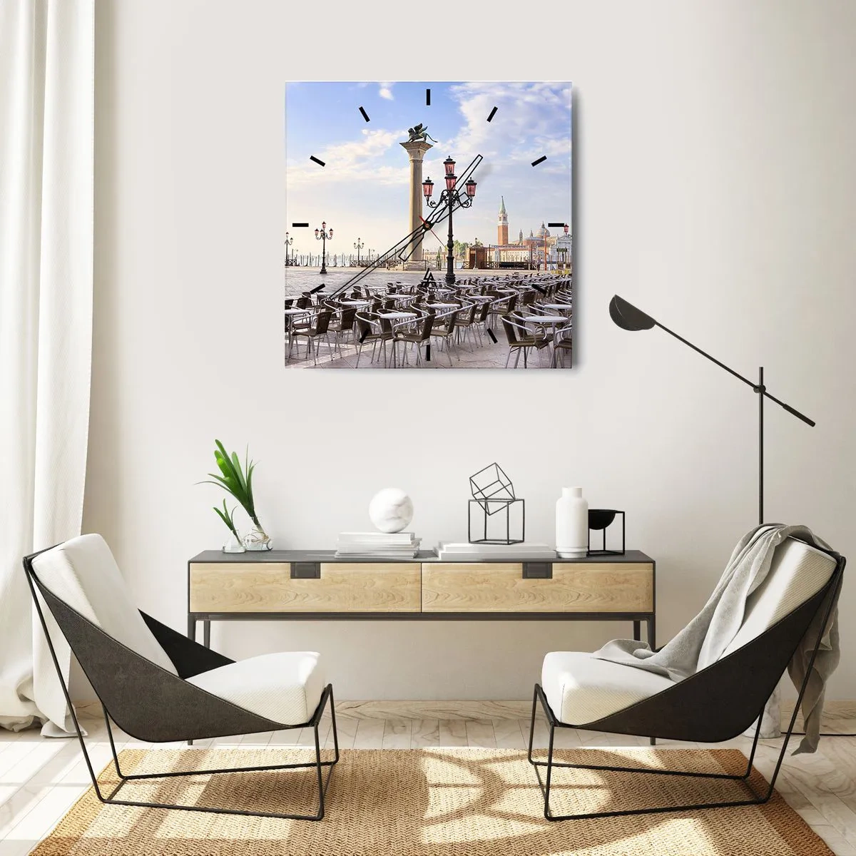 Horloge murale - Pendule murale - Venise, vue de la place avec des colonnes et des tables de café - 30x30cm - Nous vous invitons, tout est prêt - Décoration murale moderne pour le salon et la chambre ARTTOR