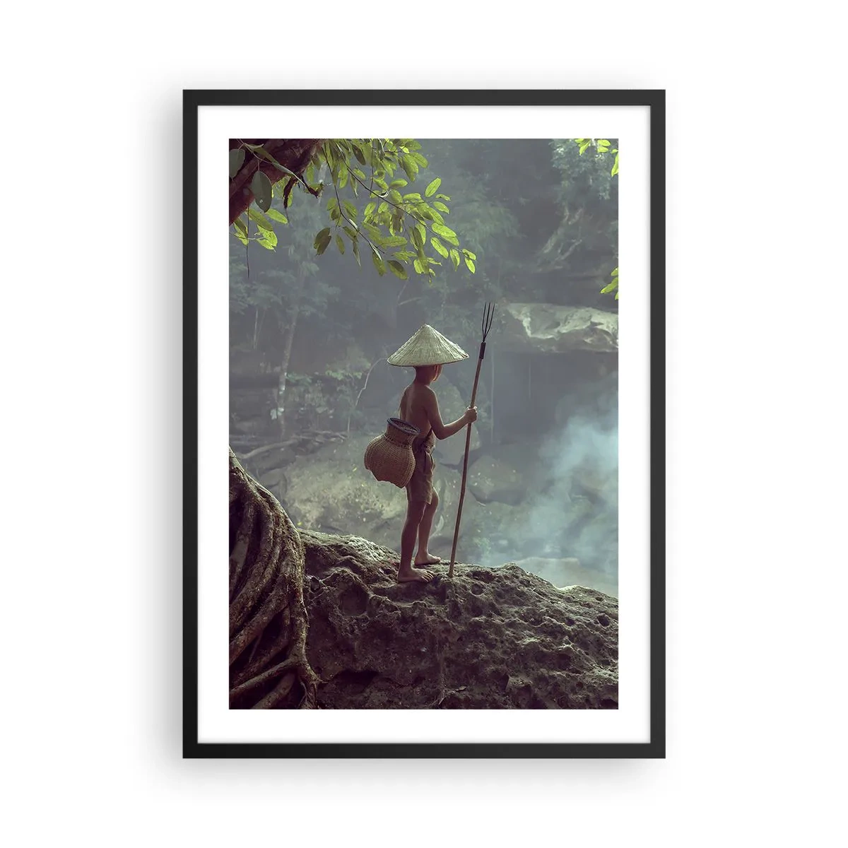 Affiche dans un cadre noir - Poster - Un garçon dans la forêt avec une canne à pêche et un panier sur le dos - 50x70cm - Lier d'amitié avec la nature - Décoration murale moderne pour le salon et la chambre ARTTOR