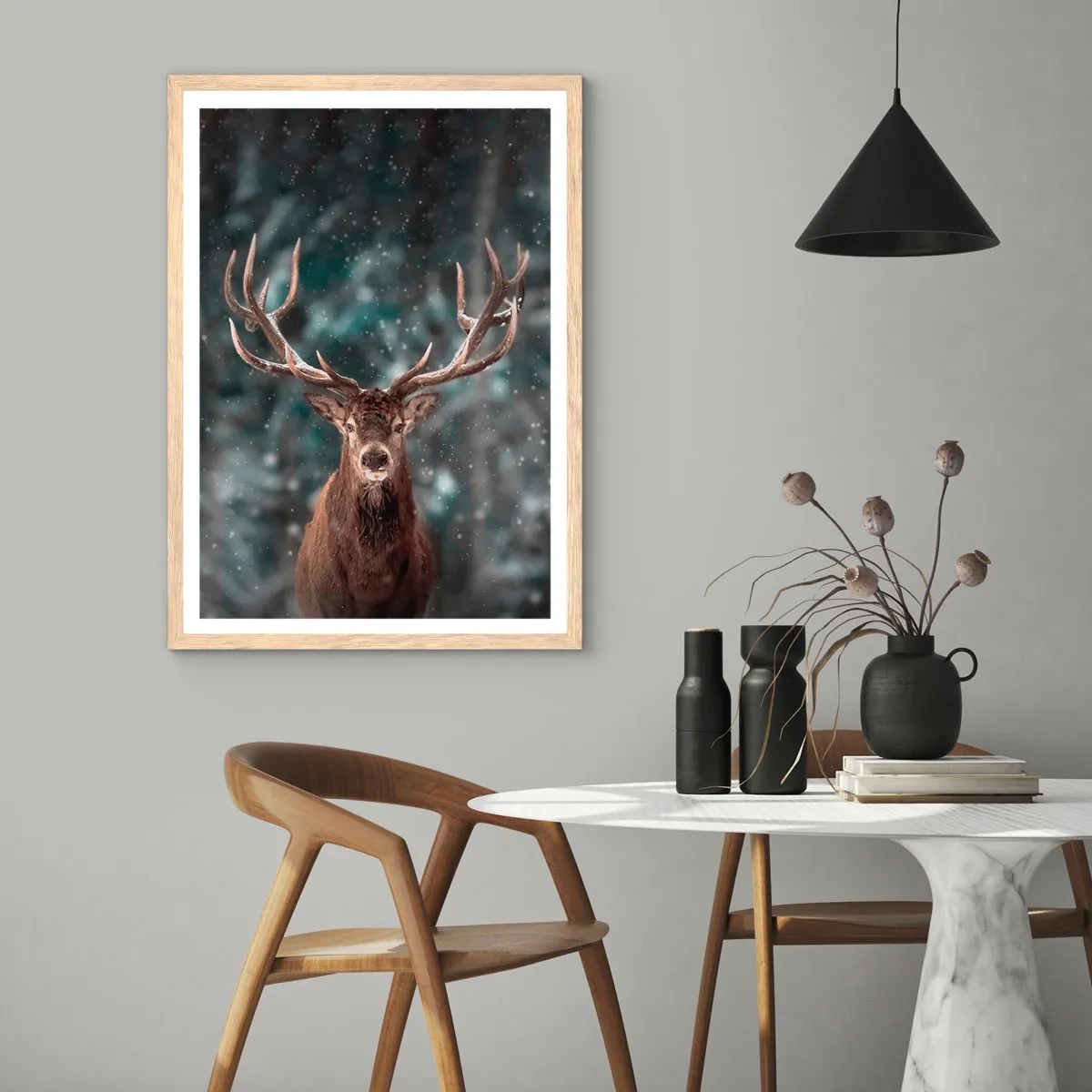 Affiche dans un chêne clair - Poster - Roi de la forêt couronné - 70x100 cm