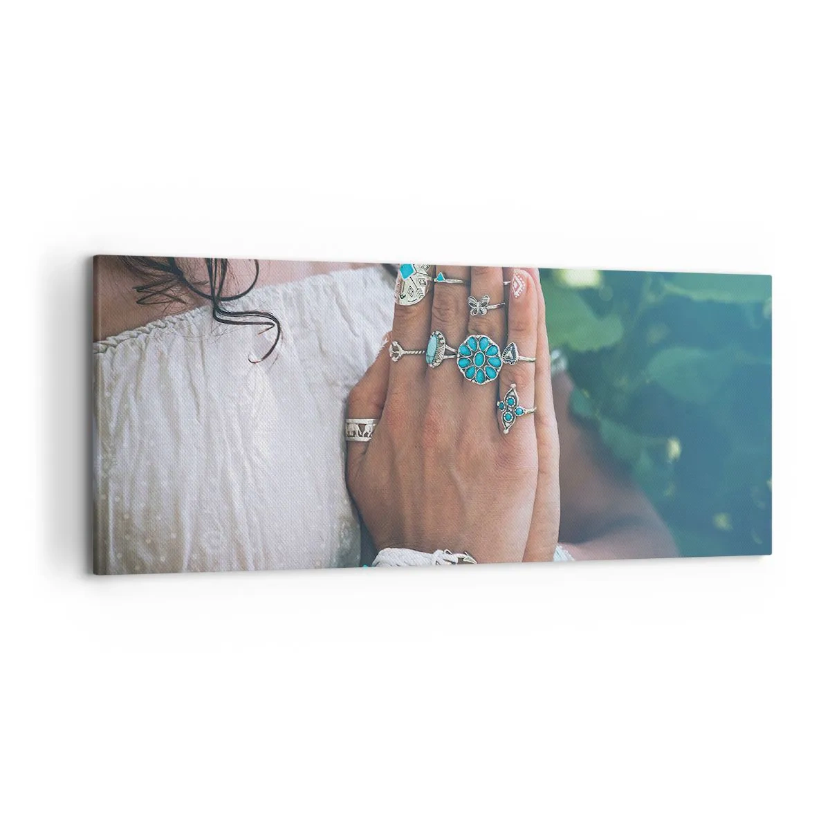 Impression sur toile - Image sur toile - Mains décorées de bijoux bohèmes - 120x50cm - Bienvenue au centre du bien-être - Décoration murale moderne pour le salon et la chambre ARTTOR