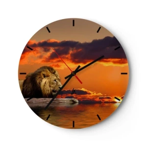 Horloge murale - Pendule murale - Un lion se reposant sur fond de coucher de soleil - 30x30cm - Le roi de la nature - Décoration murale moderne pour le salon, la cuisine et la chambre ARTTOR
