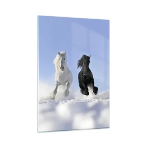 Impression sur verre - Image sur verre - Un cheval blanc et un cheval noir galopant dans la neige - 80x120cm - Galop noir et blanc - Décoration murale moderne pour le salon et la chambre ARTTOR