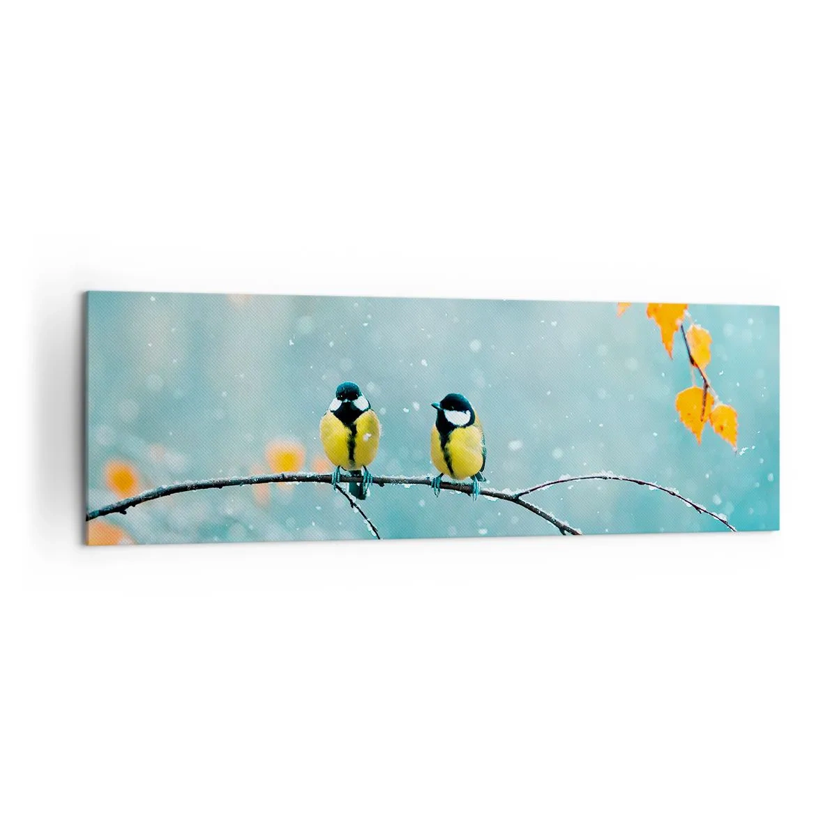 Impression sur toile - Image sur toile - Deux oiseaux sur une branche dans un décor hivernal avec des feuilles jaunes. - 160x50cm - Potins d'oiseaux - Décoration murale moderne pour le salon et la chambre ARTTOR