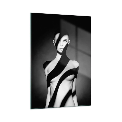 Impression sur verre - Image sur verre - Portrait noir et blanc d'une femme avec des ombres saisissantes - 50x70cm - Dans la brillance et l'ombre - Décoration murale moderne pour le salon et la chambre ARTTOR