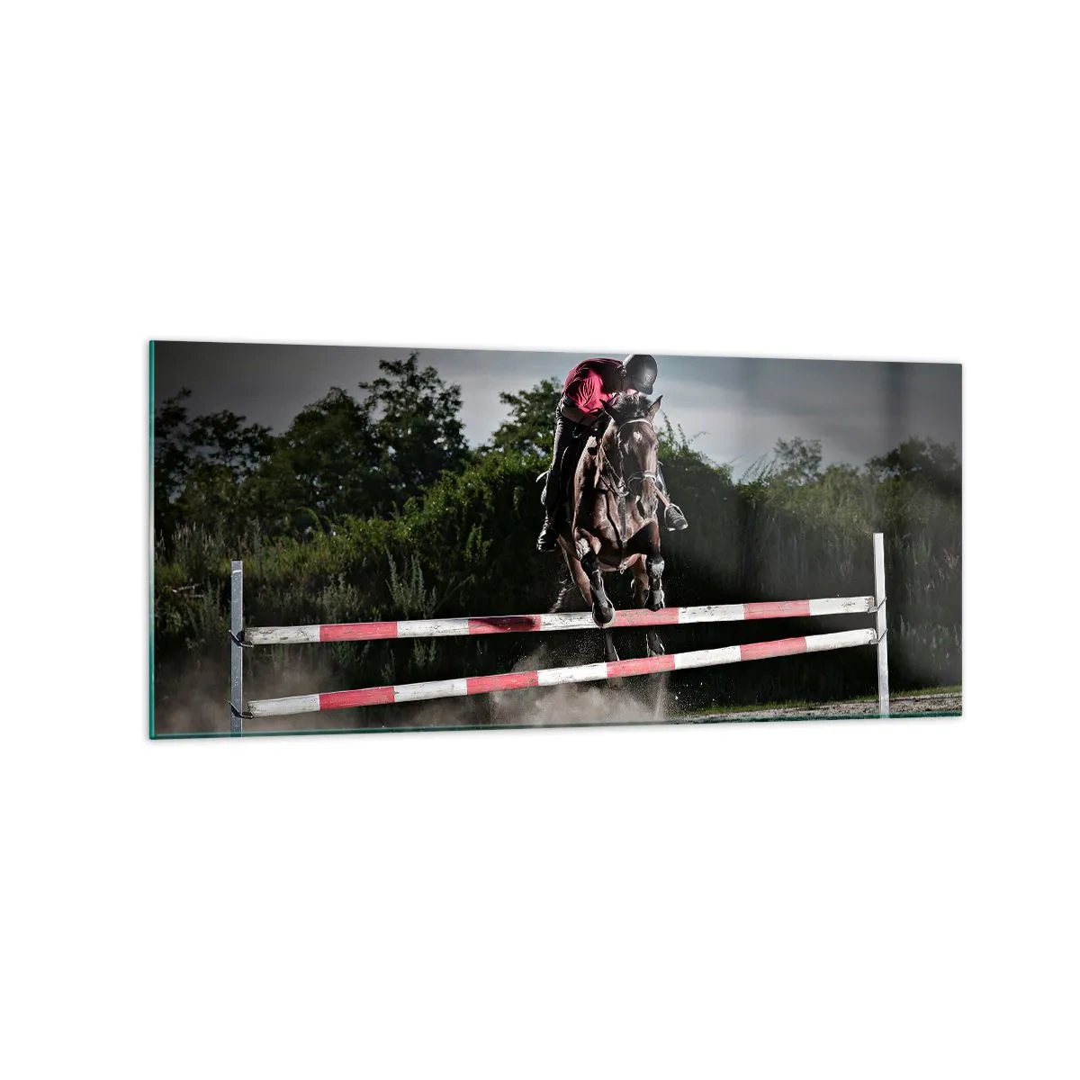 Impression sur verre - Image sur verre - Un cavalier sur un cheval sautant par-dessus un obstacle sur une piste de course - 120x50cm - Ensemble pour la victoire - Décoration murale moderne pour le salon et la chambre ARTTOR