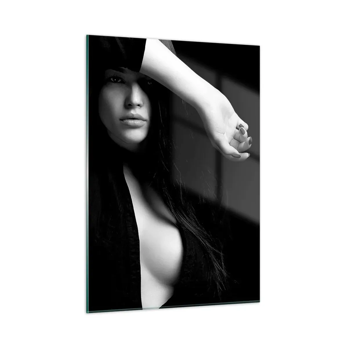 Impression sur verre - Image sur verre - Une femme en noir dans une pose sensuelle sur un fond sombre - 50x70cm - École de séduction - Décoration murale moderne pour le salon et la chambre ARTTOR