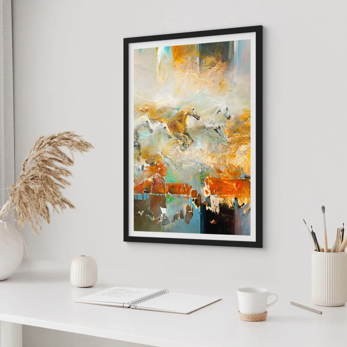 Affiche dans un cadre noir - Poster - Chevaux au galop dans un décor abstrait - 50x70cm - Au galop vers la lumière - Décoration murale moderne pour le salon et la chambre ARTTOR