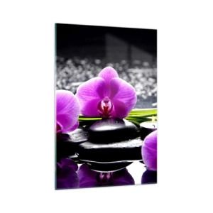Impression sur verre - Image sur verre - Orchidées violettes sur fond de pierres et de bougies dans un cadre relaxant - 70x100cm - Se noyer dans la paix et la tranquillité - Décoration murale moderne pour le salon et la chambre ARTTOR