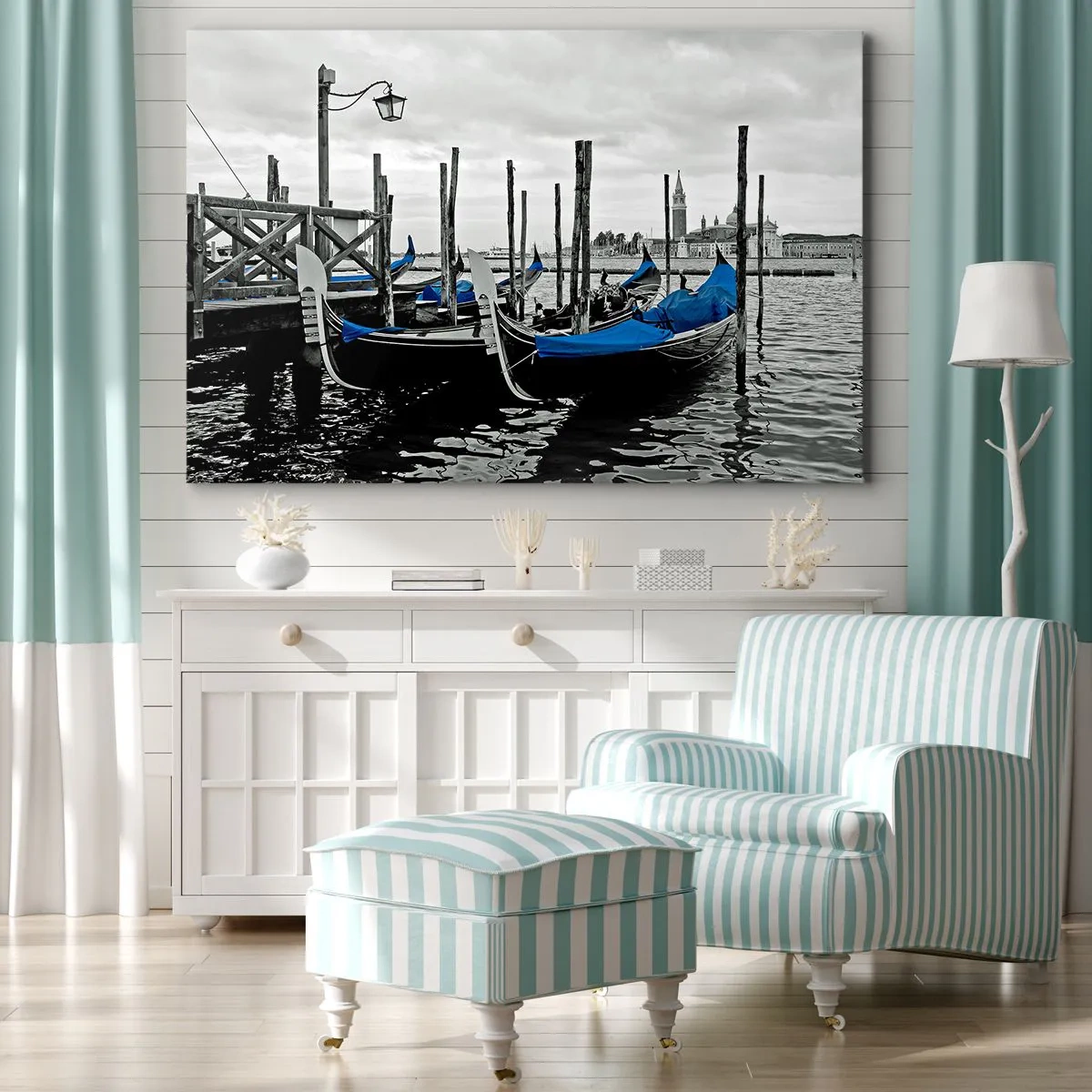 Impression sur toile - Image sur toile - Gondoles à Venise avec des couvertures bleues - 100x70cm - Venise pensive - Décoration murale moderne pour le salon et la chambre ARTTOR