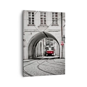 Impression sur toile - Image sur toile - Un tramway noir et blanc dans une rue historique de la ville - 50x70cm - Dans le labyrinthe de la ville - Décoration murale moderne pour le salon et la chambre ARTTOR
