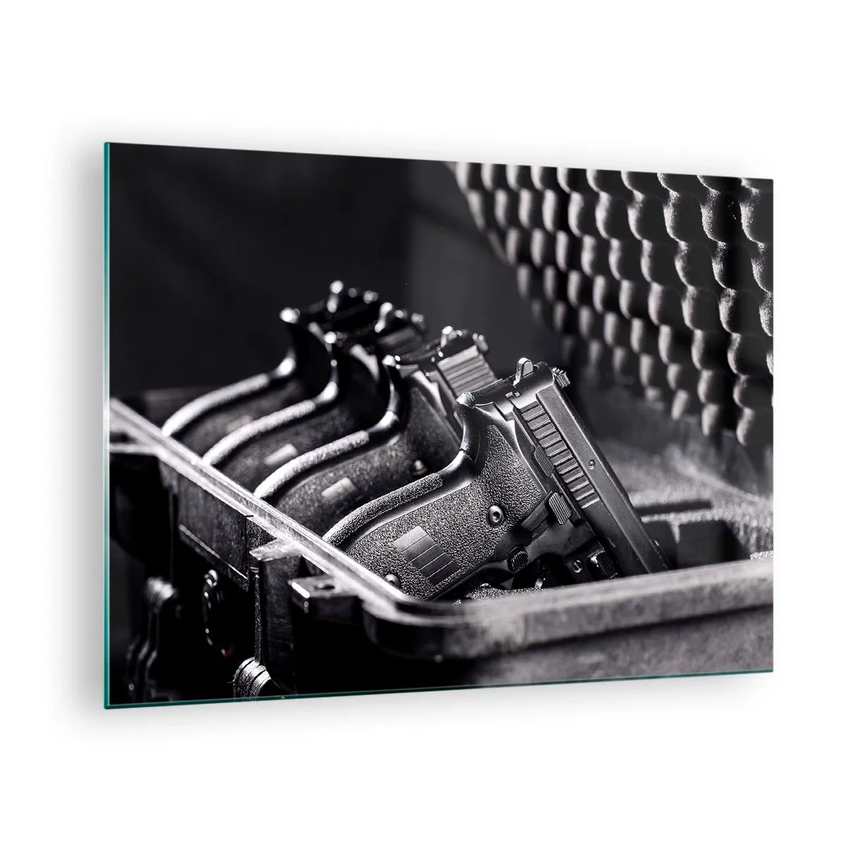 Impression sur verre - Image sur verre - Pistolets noirs dans un étui sur fond de mousse protectrice - 70x50cm - Sport masculin - Décoration murale moderne pour le salon et la chambre ARTTOR