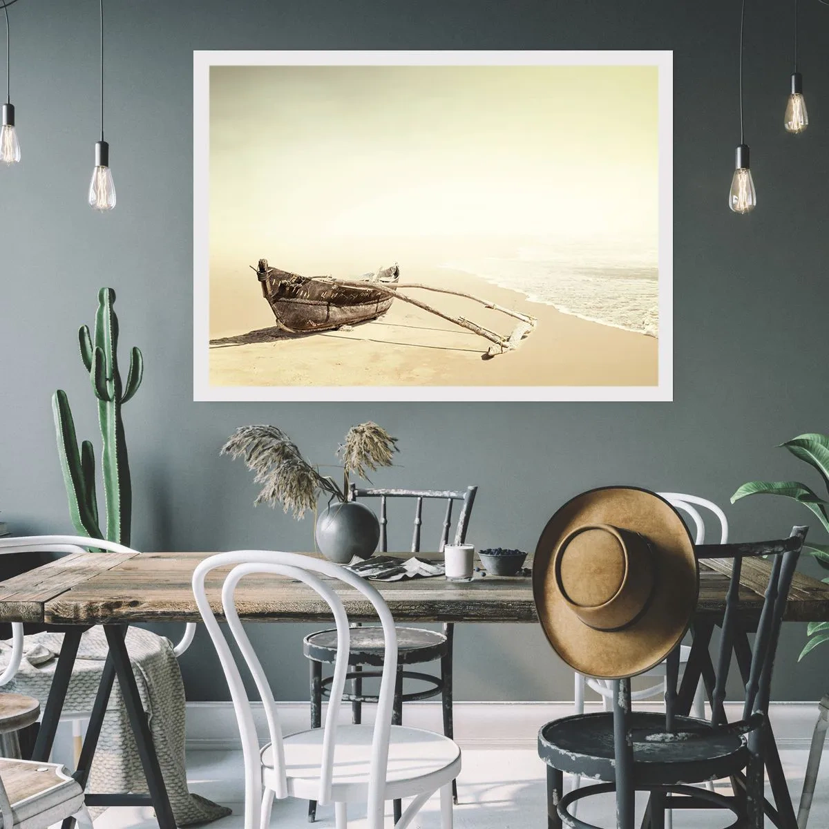 Affiche - Poster - Vieux bateau de pêche sur une plage de sable - 100x70cm - Mémoire des mers du sud - Décoration murale moderne pour le salon et la chambre ARTTOR