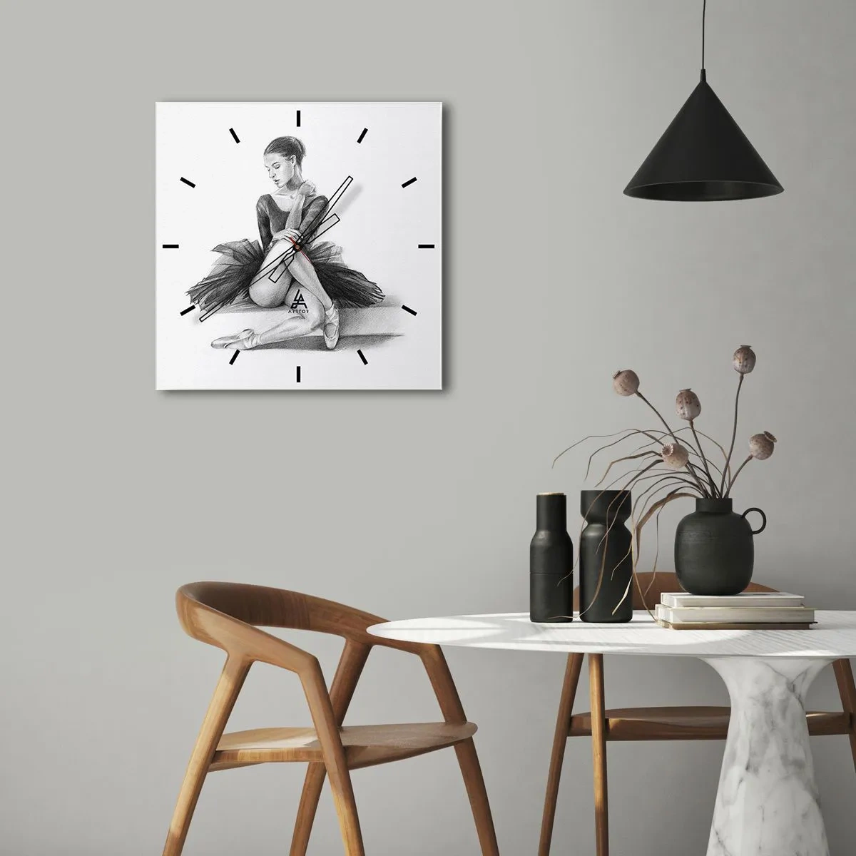 Horloge murale - Pendule murale - Un croquis d'une ballerine dans un style subtil et classique - 30x30cm - Envoutée par la danse - Décoration murale moderne pour le salon et la chambre ARTTOR