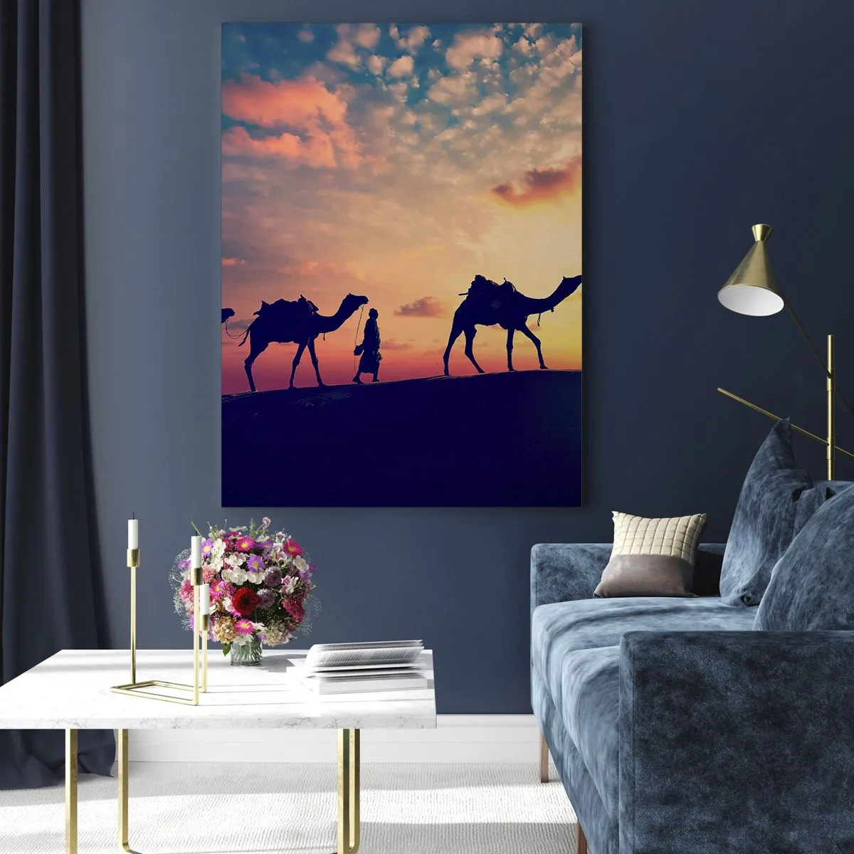 Impression sur verre - Image sur verre - Une caravane de chameaux errant dans le désert au coucher du soleil - 70x100cm - L'esprit mystérieux de l'Orient - Décoration murale moderne pour le salon et la chambre ARTTOR