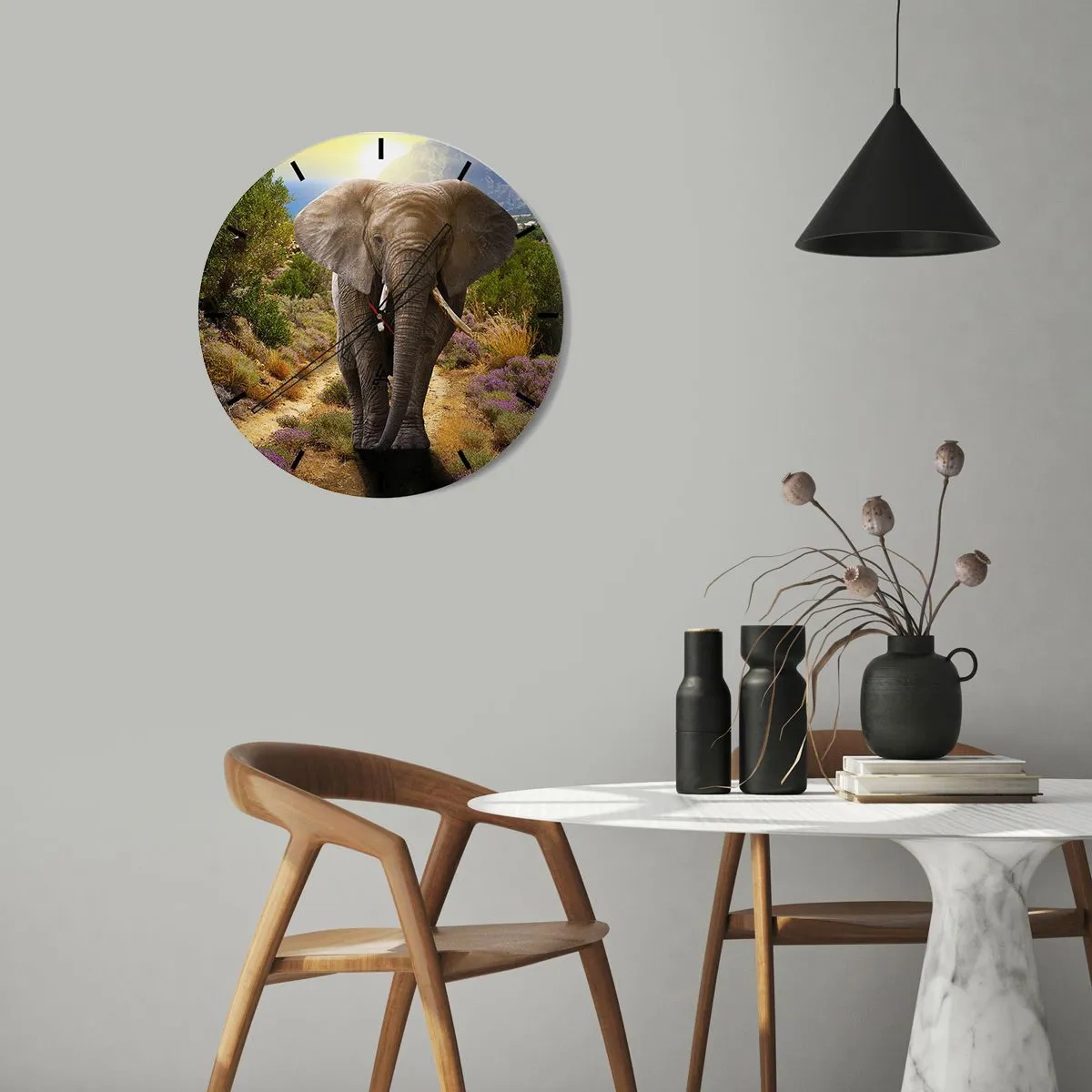 Horloge murale - Pendule murale - Un éléphant en arrière-plan de la nature par une journée ensoleillée - 30x30cm - Voilà à quoi ressemblait l'Eden - Décoration murale moderne pour le salon, la cuisine et la chambre ARTTOR