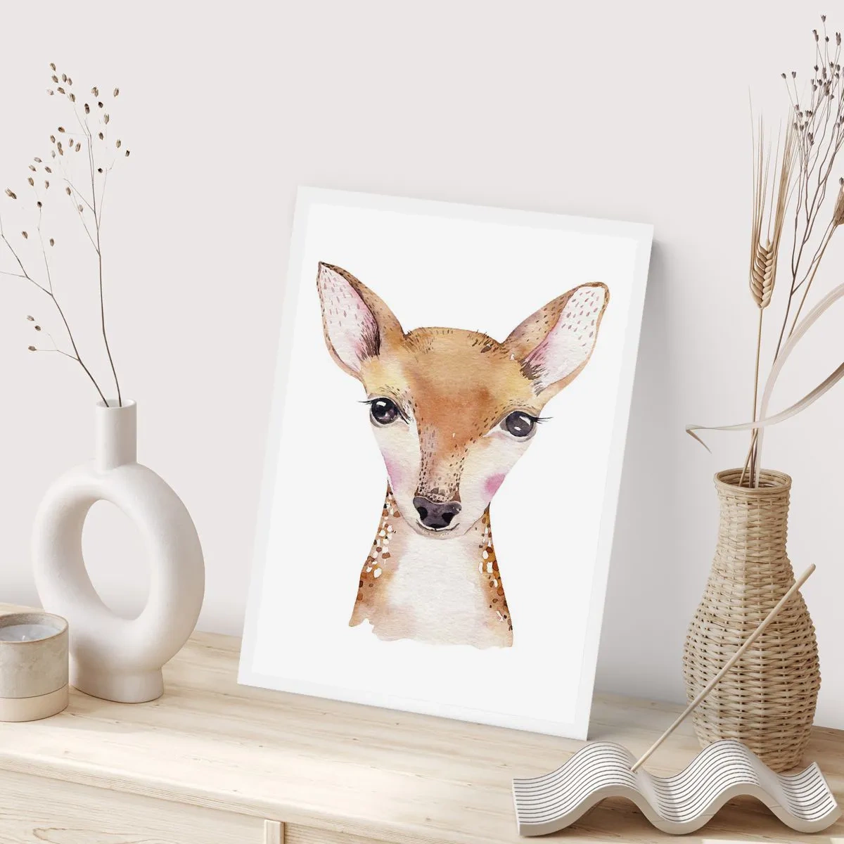 Affiche - Poster - Portrait à l'aquarelle d'un jeune faon sur fond blanc - 50x70cm - L'innocence de la nature - Décoration murale moderne pour le salon et la chambre ARTTOR