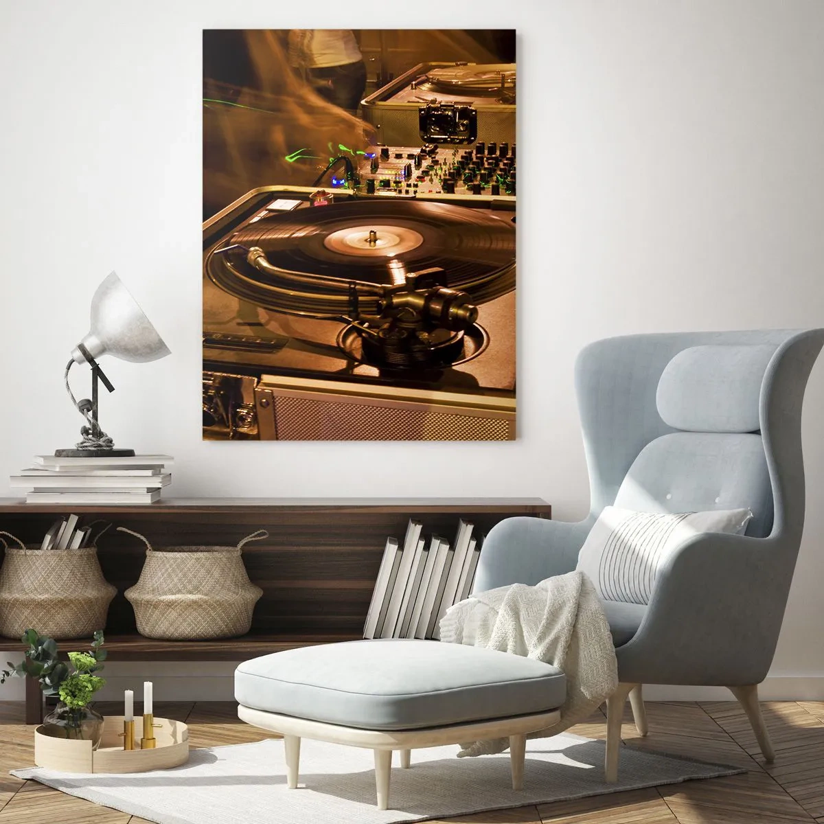 Impression sur verre - Image sur verre - Équipement DJ avec platine et table de mixage lors d'une fête - 70x100cm - Sentez-vous cette force? - Décoration murale moderne pour le salon et la chambre ARTTOR