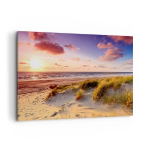 Impression sur toile - Image sur toile - Une plage herbeuse et un coucher de soleil sur une mer calme - 100x70cm - L'air sent déjà l'été - Décoration murale moderne pour le salon et la chambre ARTTOR