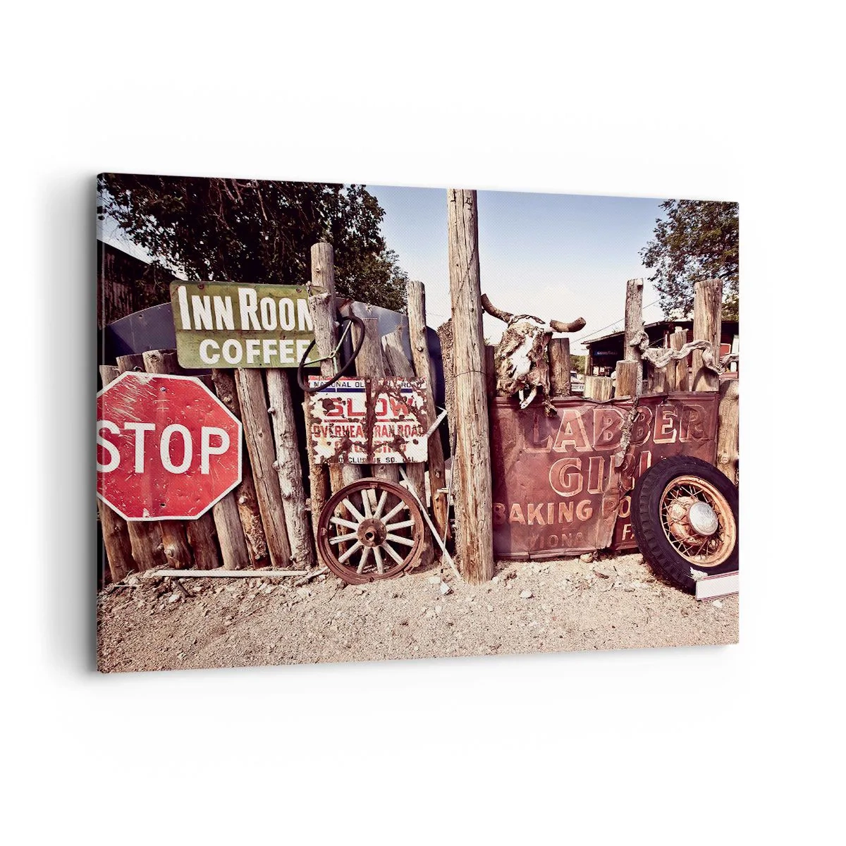Impression sur toile - Image sur toile - Décorations rustiques avec des panneaux et une roue sur la clôture - 100x70cm - Et le temps s'est arrêté - Décoration murale moderne pour le salon et la chambre ARTTOR
