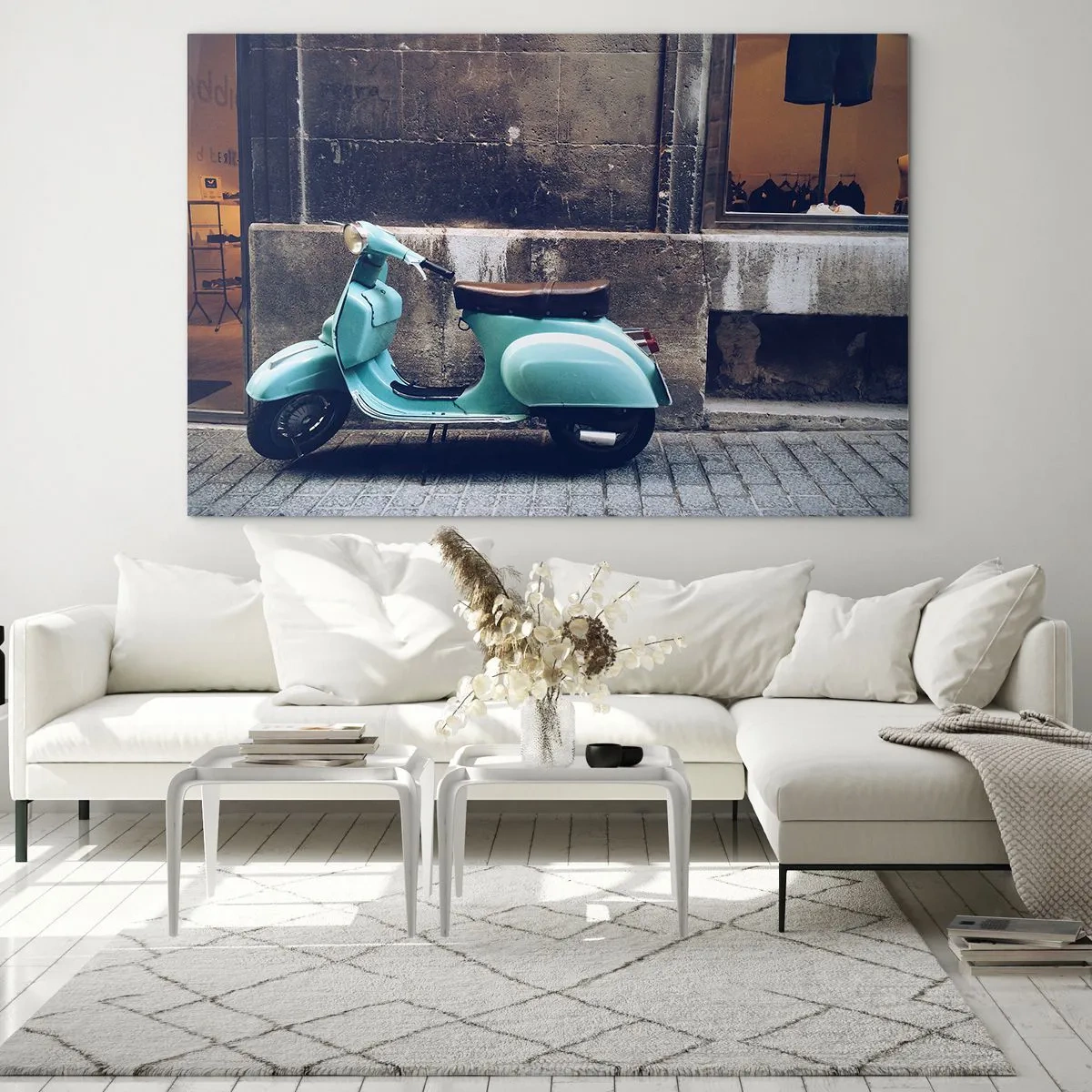 Impression sur verre - Image sur verre - Un scooter bleu contre le mur d'un bâtiment - 70x50cm - Ambiance inoubliable - Décoration murale moderne pour le salon et la chambre ARTTOR
