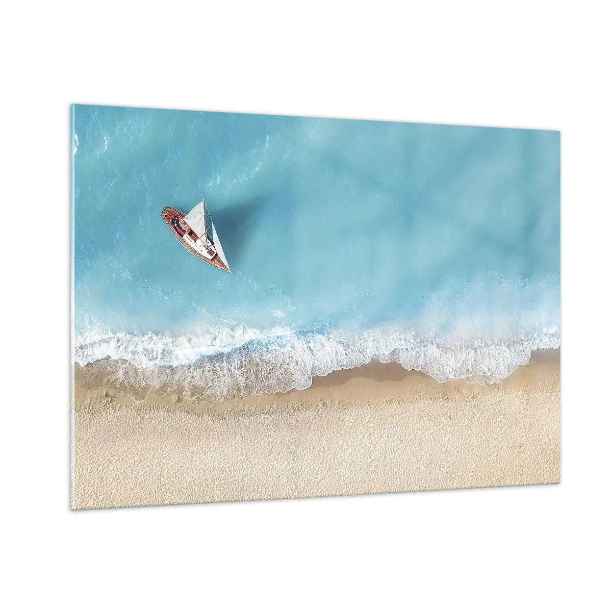 Impression sur verre - Image sur verre - Un voilier sur la mer azur au bord d'une plage de sable - 100x70cm - A la frontière de l'azur et de l'or - Décoration murale moderne pour le salon et la chambre ARTTOR