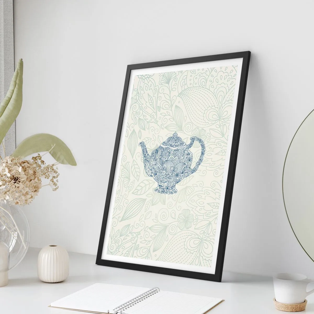 Affiche dans un cadre noir - Poster - Illustration décorative d'une théière avec un motif subtil sur un fond clair. - 50x70cm - Le charme du thé - Décoration murale moderne pour le salon et la chambre ARTTOR