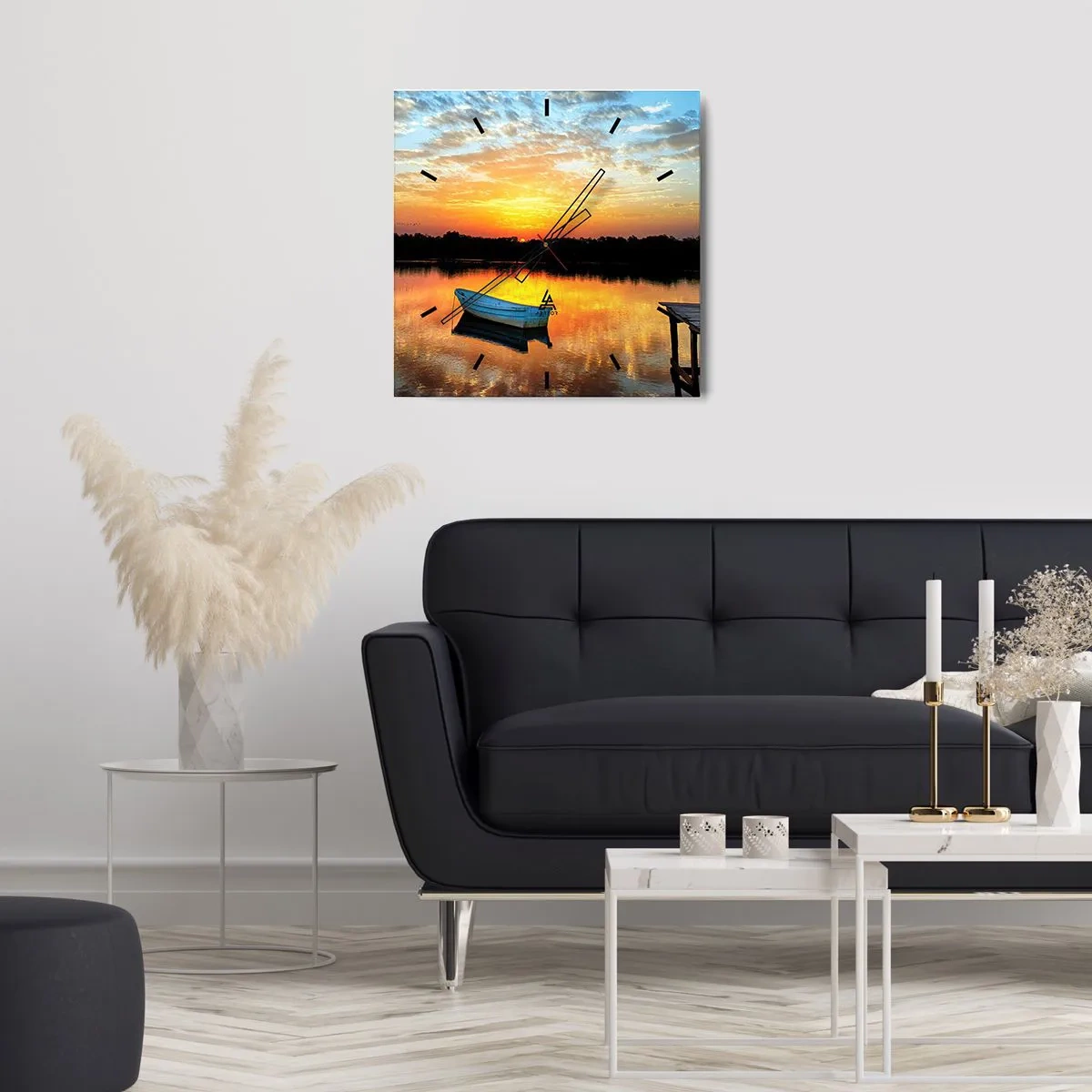 Horloge murale - Pendule murale - Un bateau sur un lac calme au coucher du soleil - 30x30cm - Regardez, écoutez, méditez - Décoration murale moderne pour le salon et la chambre ARTTOR