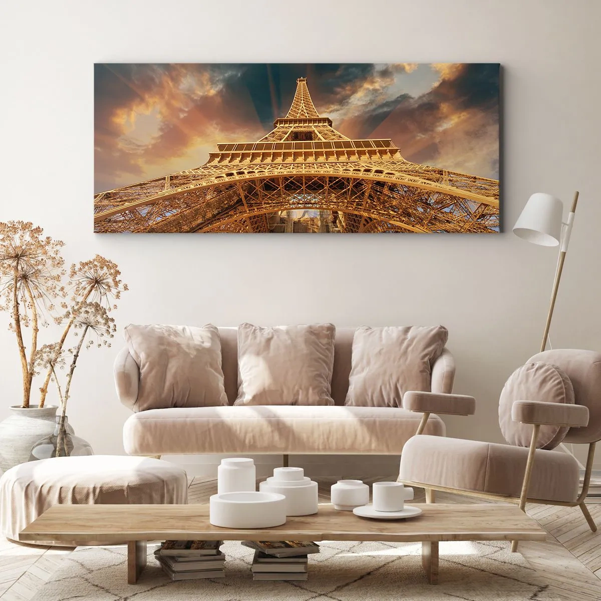 Impression sur toile - Image sur toile - La Tour Eiffel vue d'en bas sur fond de soleil couchant - 160x50cm - Comment l'humanité a atteint le ciel - Décoration murale moderne pour le salon et la chambre ARTTOR