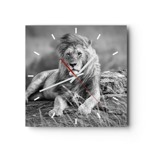 Horloge murale - Pendule murale - Lion reposant sur un rocher dans un style monochrome - 30x30cm - Sieste royale - Décoration murale moderne pour le salon et la chambre ARTTOR