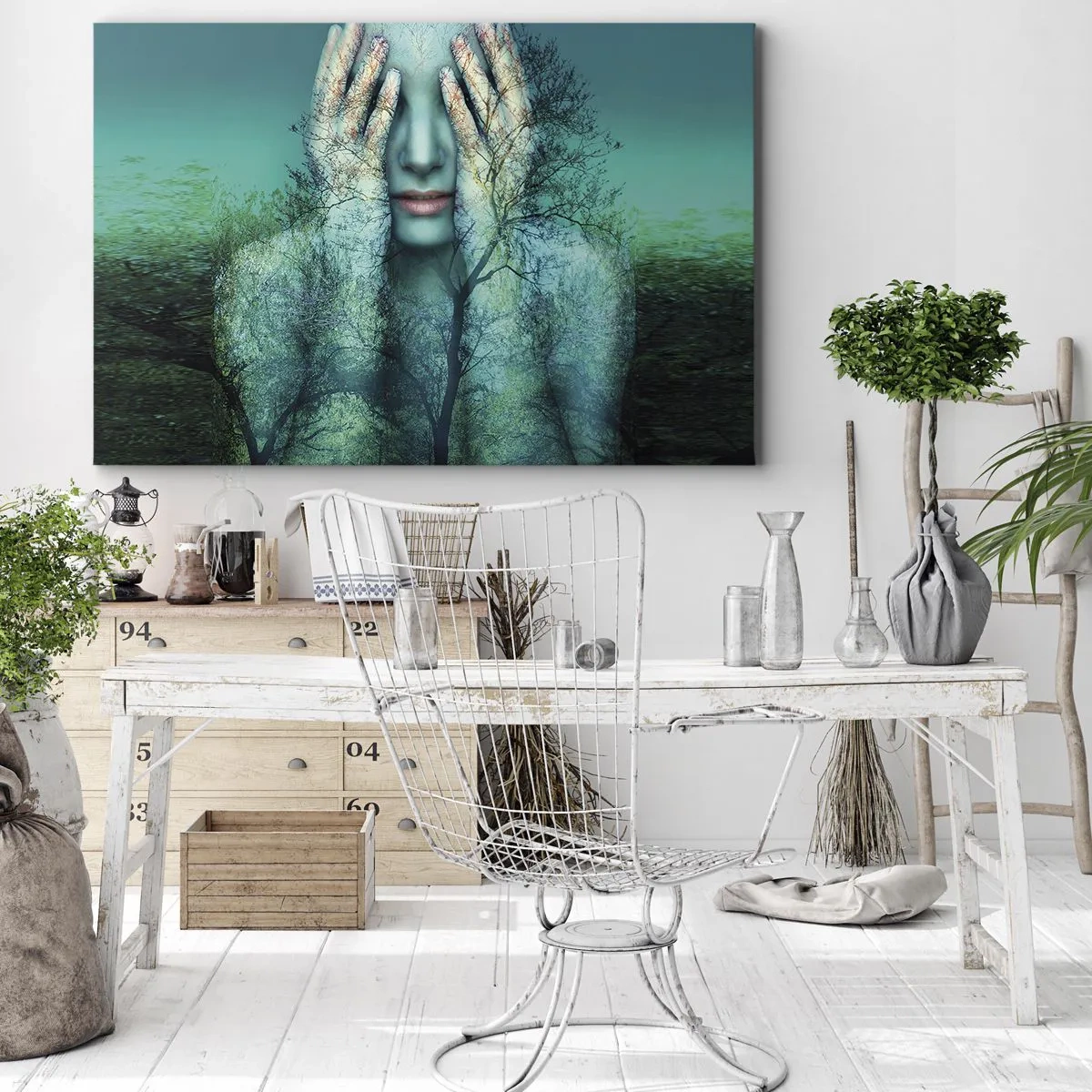 Impression sur toile - Image sur toile - Une figure de femme avec un motif d'arbre sur un fond de paysage turquoise - 70x50cm - immergé dans l'azur - Décoration murale moderne pour le salon et la chambre ARTTOR