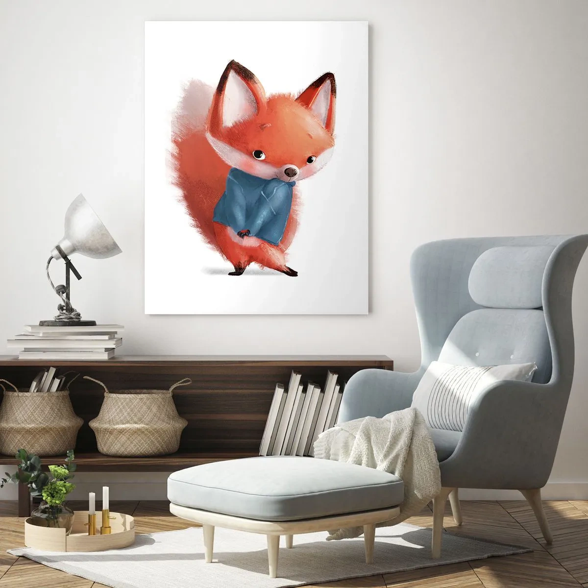 Impression sur verre - Image sur verre - Un renard mignon dans un pull bleu sur fond blanc - 50x70cm - Est-ce que ça me va? - Décoration murale moderne pour le salon et la chambre ARTTOR