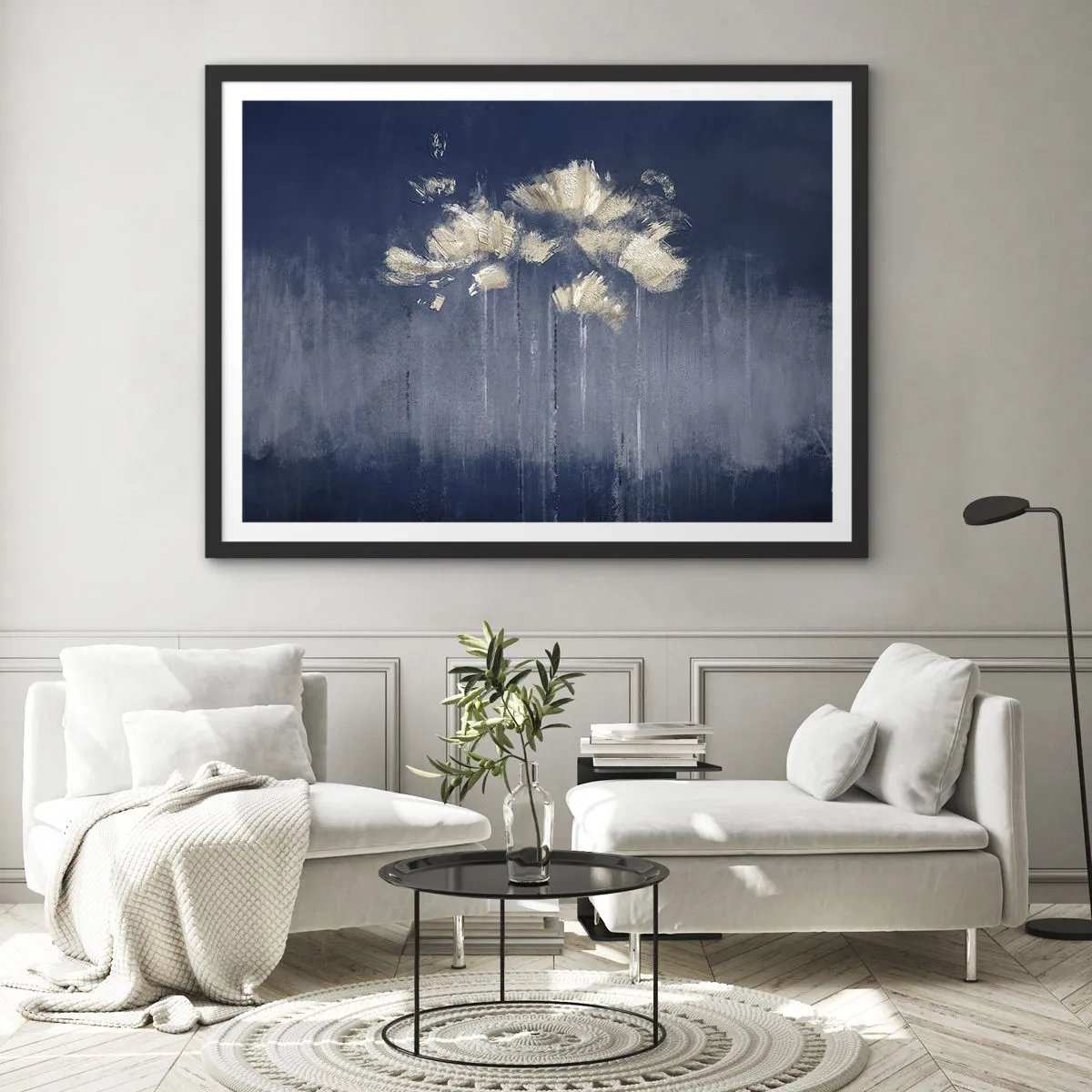 Affiche dans un cadre noir - Poster - Fleurs délicates sur fond bleu - 70x50cm - Comme des pétales au vent - Décoration murale moderne pour le salon et la chambre ARTTOR
