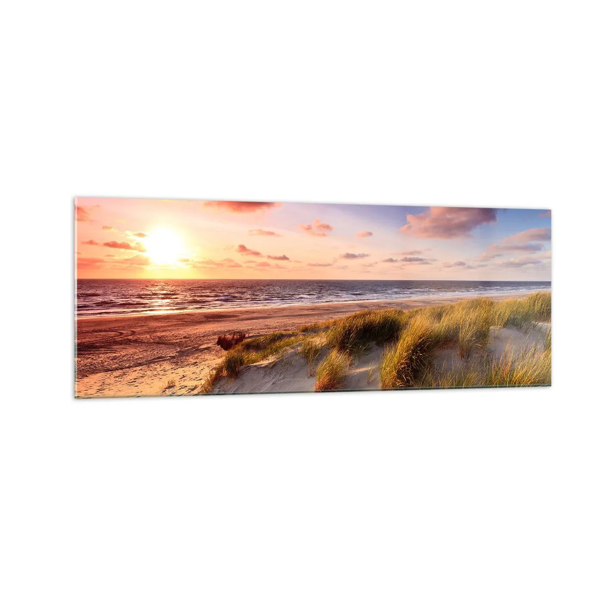 Impression sur verre - Image sur verre - Une plage herbeuse et un coucher de soleil sur une mer calme - 140x50cm - L'air sent déjà l'été - Décoration murale moderne pour le salon et la chambre ARTTOR